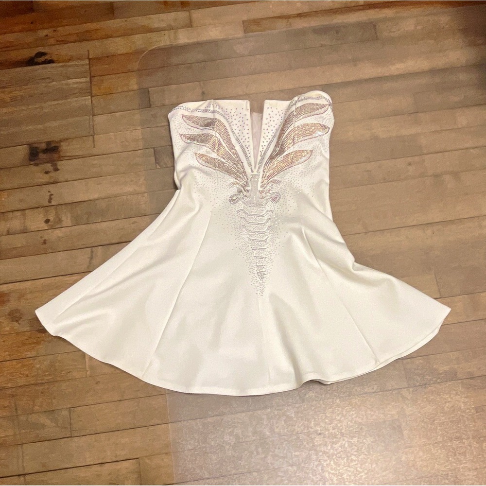 MOIKANA Women's White Strapless Sweetheart Beaded Mini Dress Zip Size M